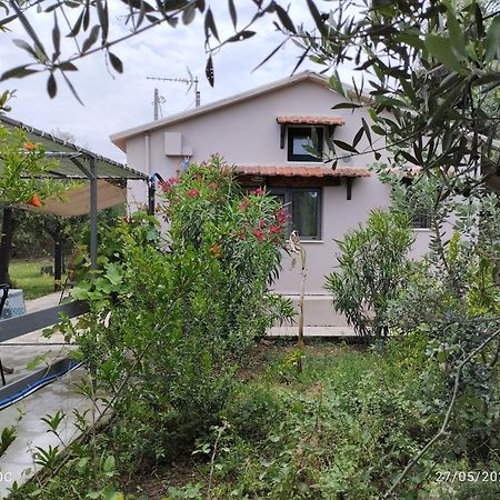 Olea Cottage Galatás Esterno foto