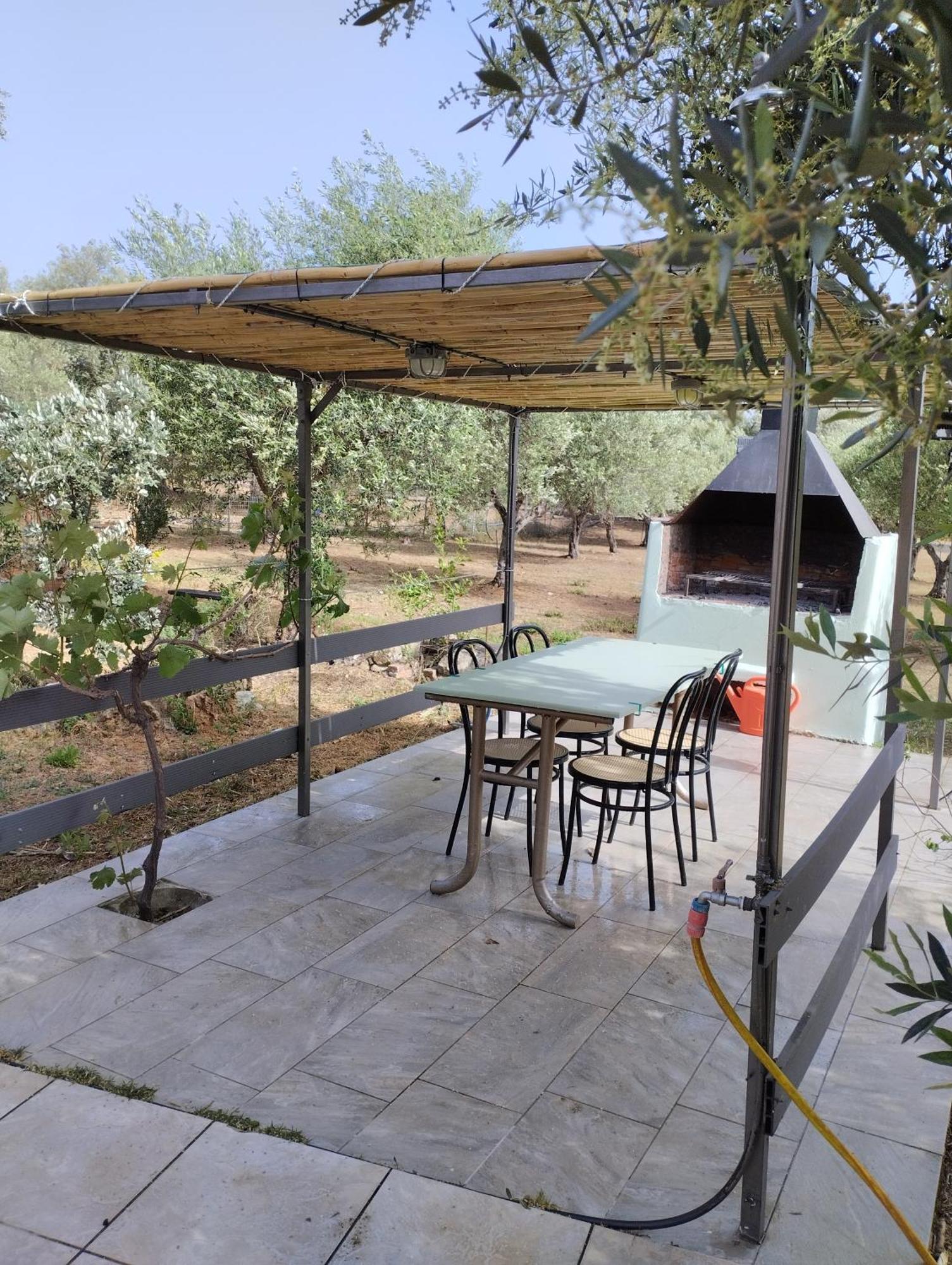 Olea Cottage Galatás Esterno foto
