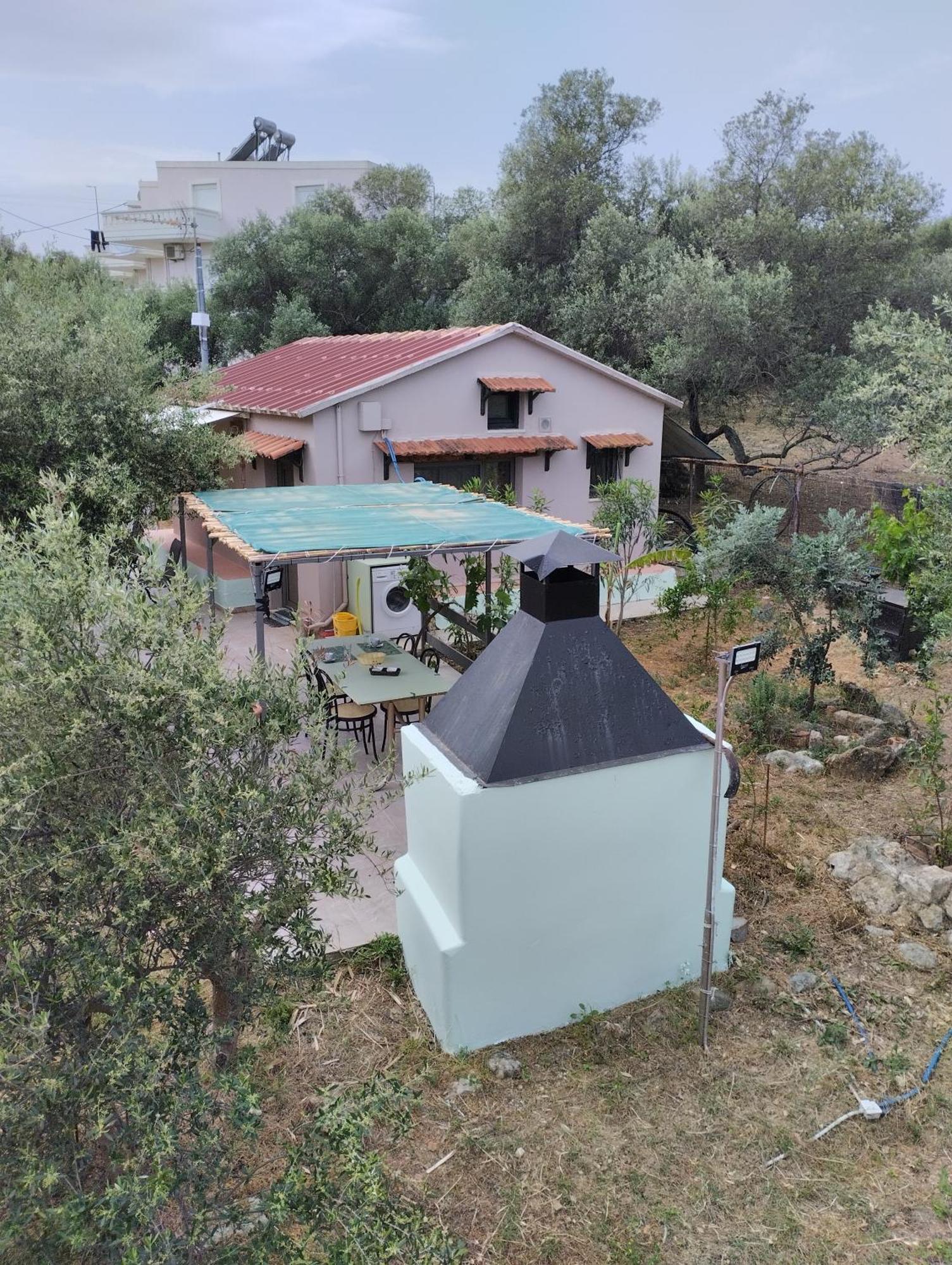 Olea Cottage Galatás Esterno foto